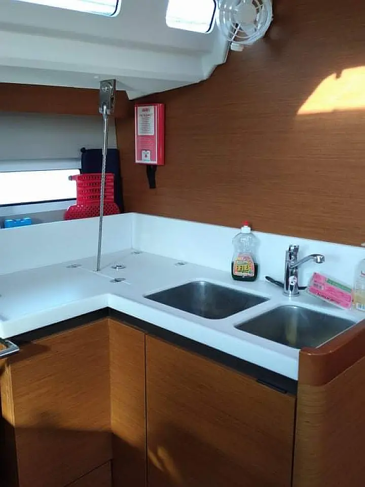 Sun Odyssey 440 - 