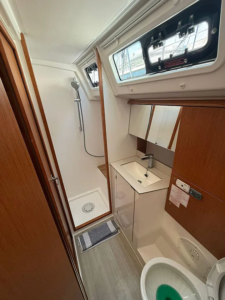 Bavaria C46 - 