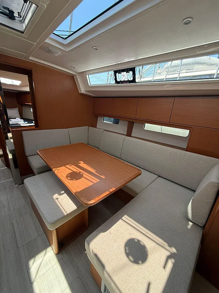 Bavaria C46 - 