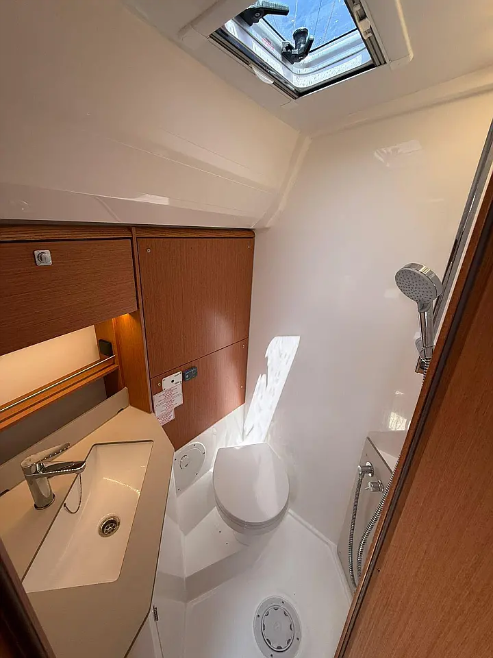 Bavaria C46 - 