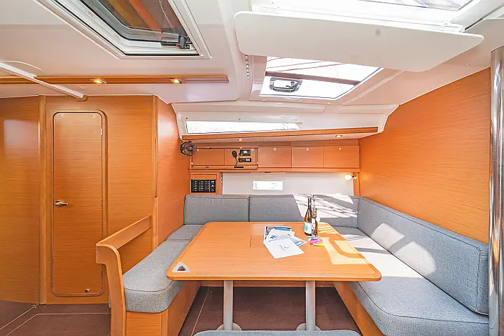 Dufour 430 - 