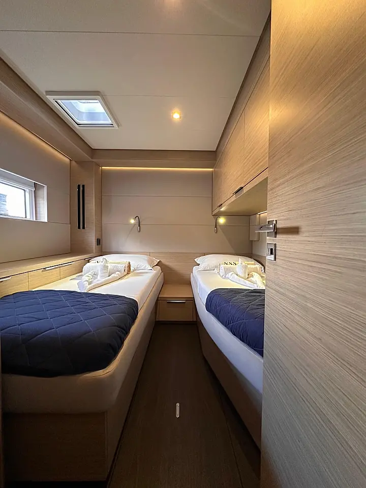 Lagoon 55 (5 cab) - 