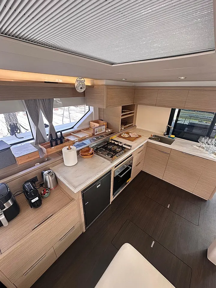 Lagoon 55 (5 cab) - 