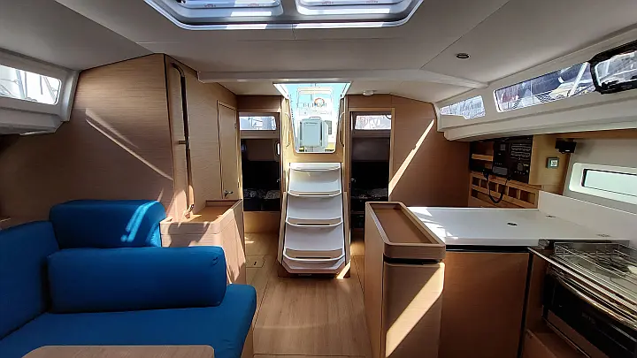 Sun Odyssey 440 - 4 cabine - 2 bagni - 