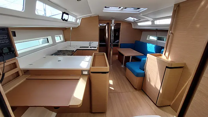 Sun Odyssey 440 - 4 cabine - 2 bagni - 