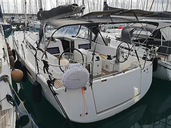 Sun Odyssey 440 - 4 cabine - 2 bagni - 