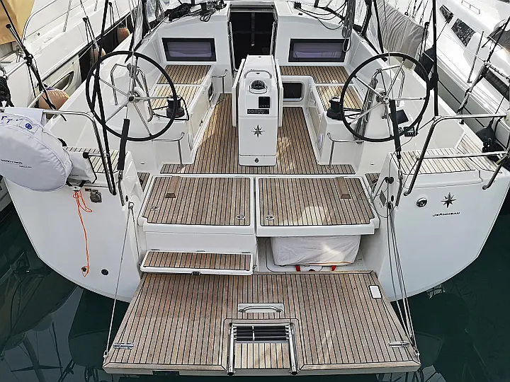 Sun Odyssey 440 - 4 cabine - 2 bagni - 