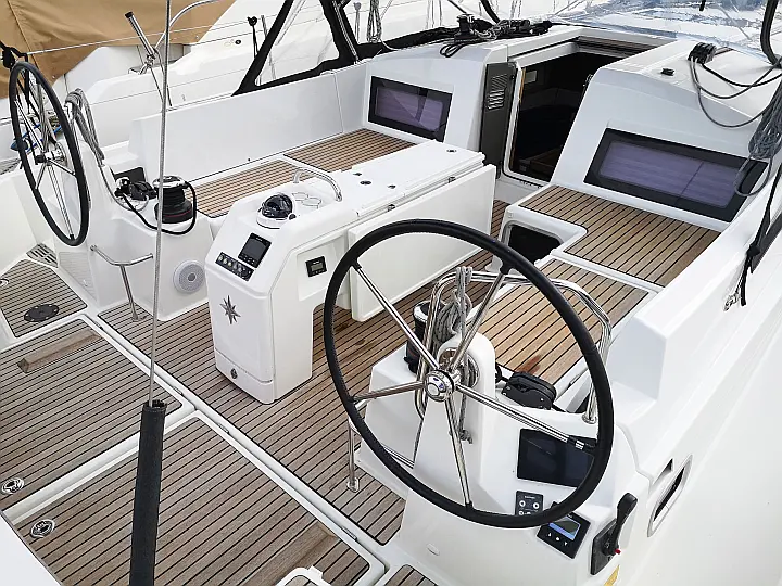 Sun Odyssey 440 - 4 cabine - 2 bagni - 