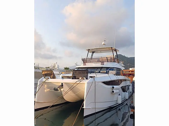 Prestige M48 - External image