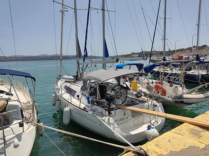 Oceanis 34 - External image