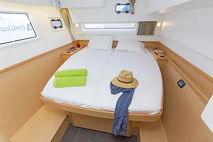 Lagoon 42 A/C & GEN & WM - 