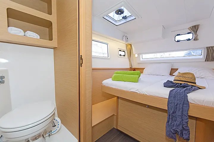 Lagoon 42 A/C & GEN & WM - 
