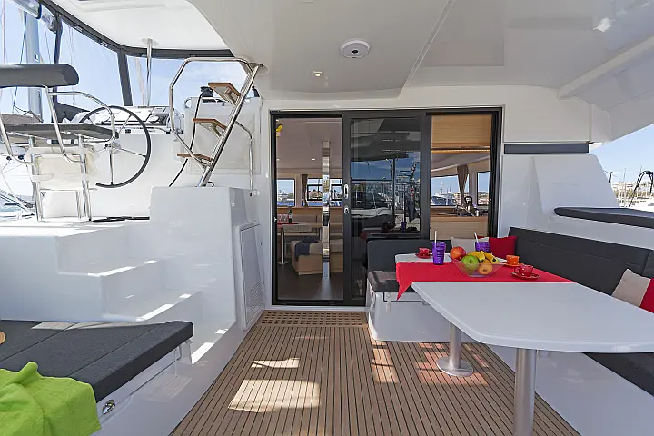 Lagoon 42 A/C & GEN & WM - 