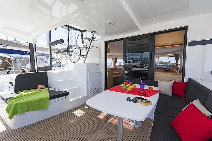 Lagoon 42 A/C & GEN & WM - 