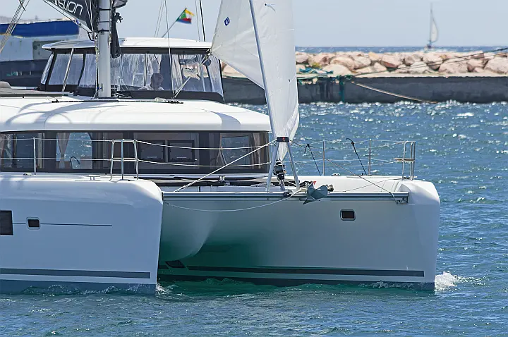 Lagoon 42 A/C & GEN & WM - 