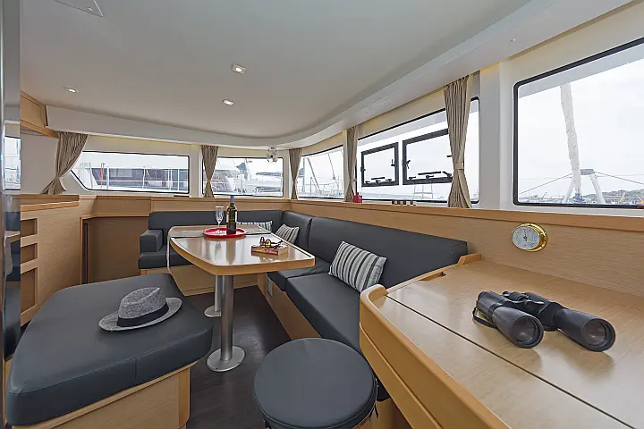 Lagoon 42 A/C & GEN & WM - 