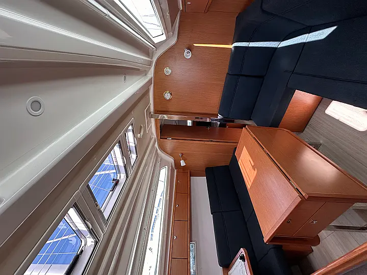 Bavaria Cruiser 37 - 