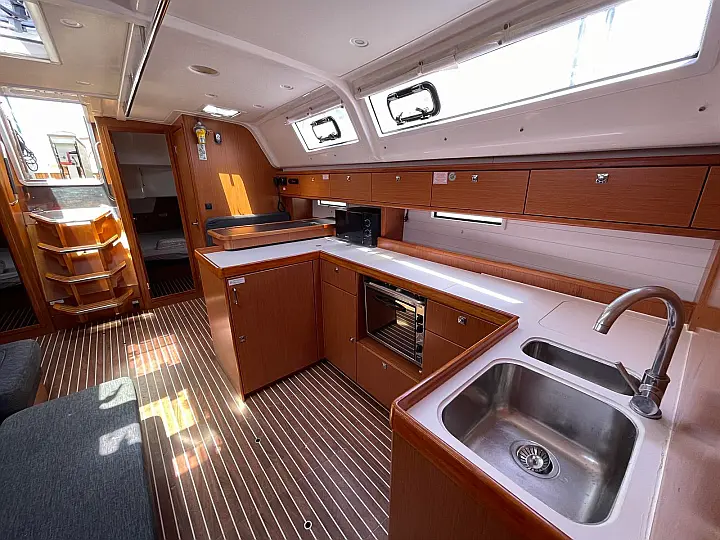 Bavaria Cruiser 51 - 