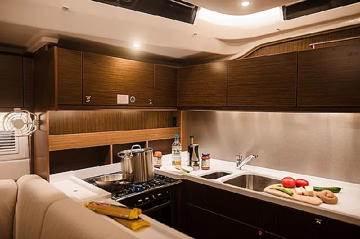 Bavaria C57 Style - 
