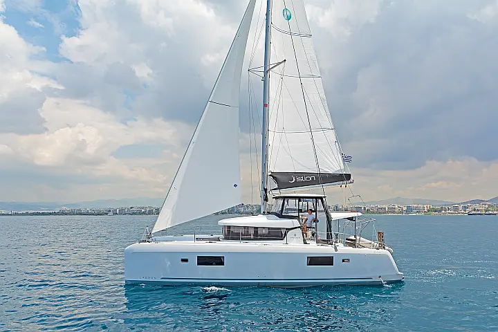 Lagoon 42 A/C & GEN - 