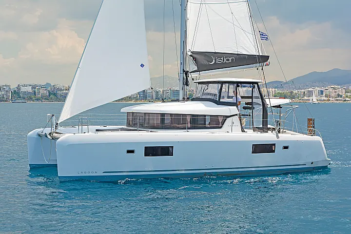 Lagoon 42 A/C & GEN - 
