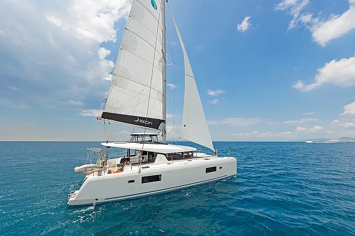 Lagoon 42 A/C & GEN - 