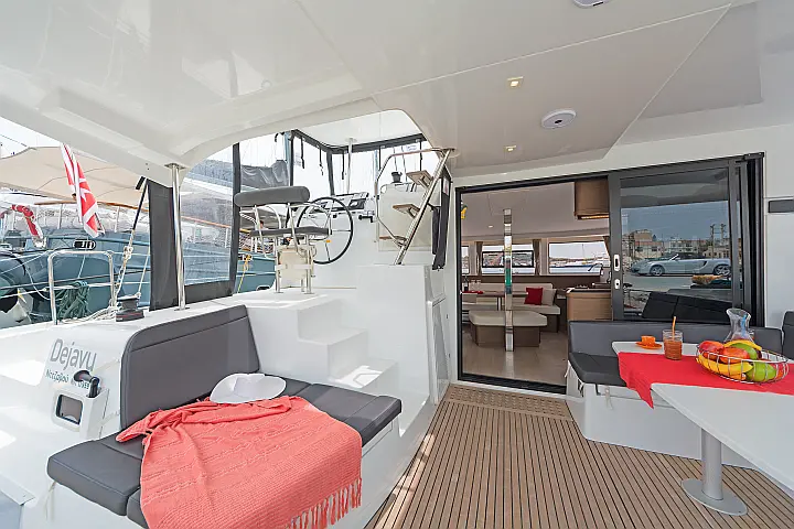 Lagoon 42 A/C & GEN - 