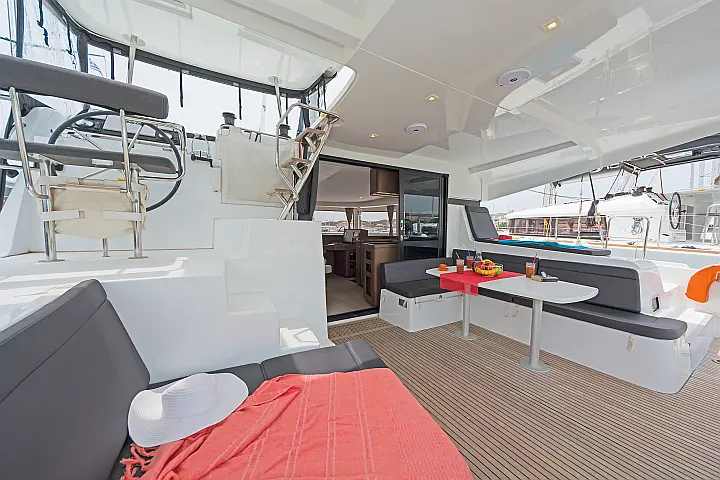 Lagoon 42 A/C & GEN - 