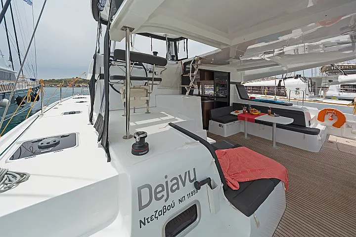 Lagoon 42 A/C & GEN - 