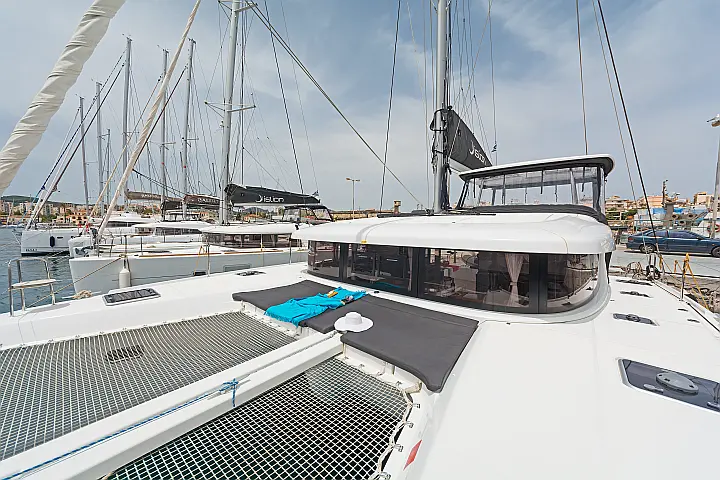 Lagoon 42 A/C & GEN - 