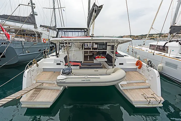 Lagoon 42 A/C & GEN - 