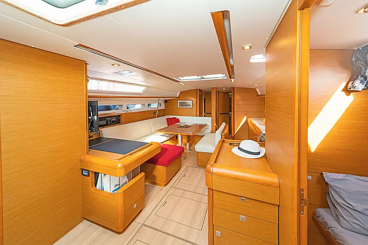 Sun Odyssey 519 A/C & GEN - 