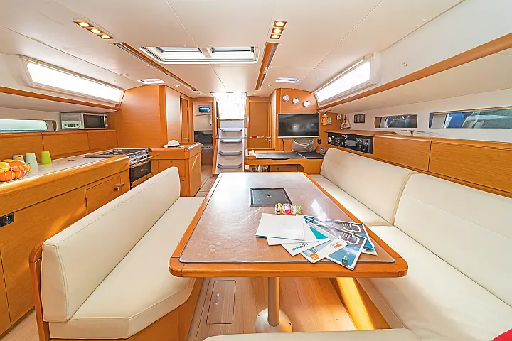 Sun Odyssey 519 A/C & GEN - 