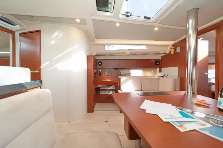 Hanse 418 - 
