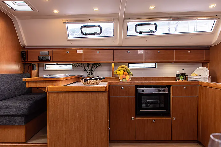 Bavaria Cruiser 51 - 