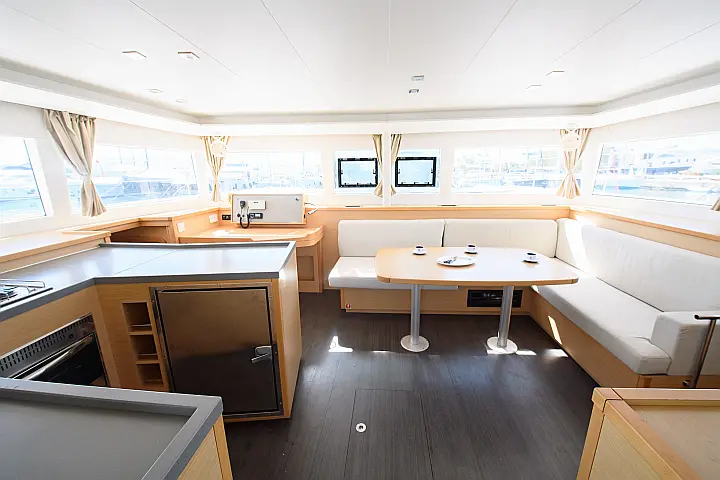 Lagoon 450  Flybridge - 
