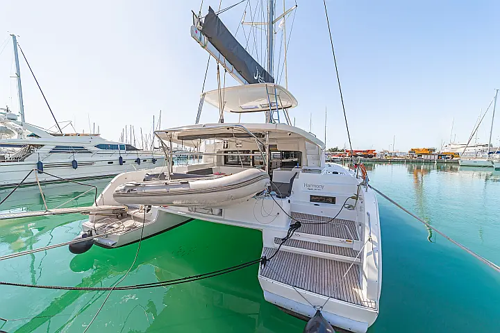Lagoon 46 A/C & GEN & WM - 