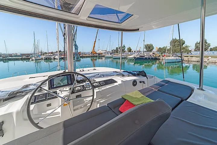 Lagoon 46 A/C & GEN & WM - 