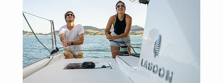 Lagoon 43 owner's version - 