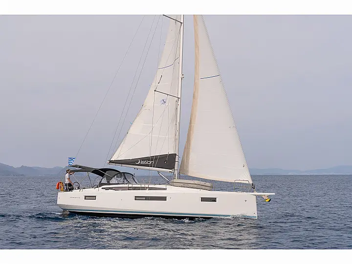 Sun Odyssey 410 - External image