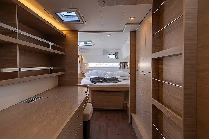 Lagoon 42 Owner version - 