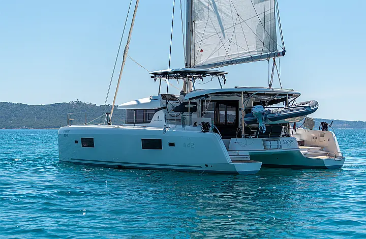 Lagoon 42 Owner version - 