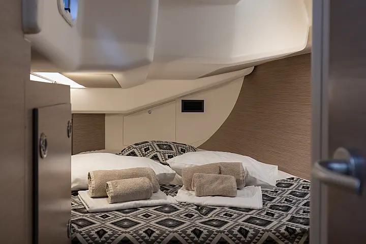 Hanse 458-Owner Edition LUX (GEN,AC,WATERMAKER) - 