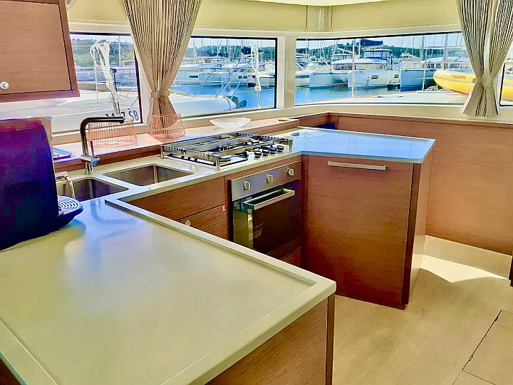 Lagoon 52F - 