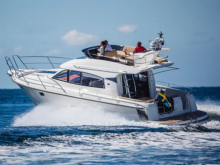 Nimbus 405 Flybridge - External image