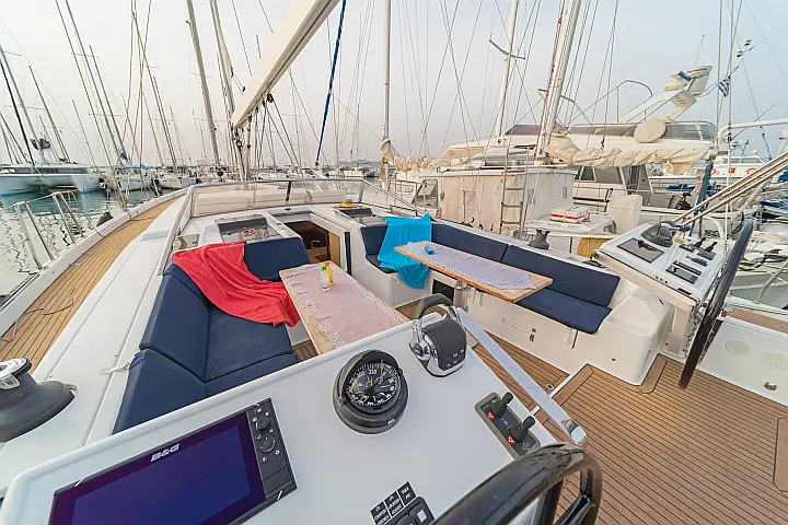 Hanse 588 - ONLY SKIPPERED - 
