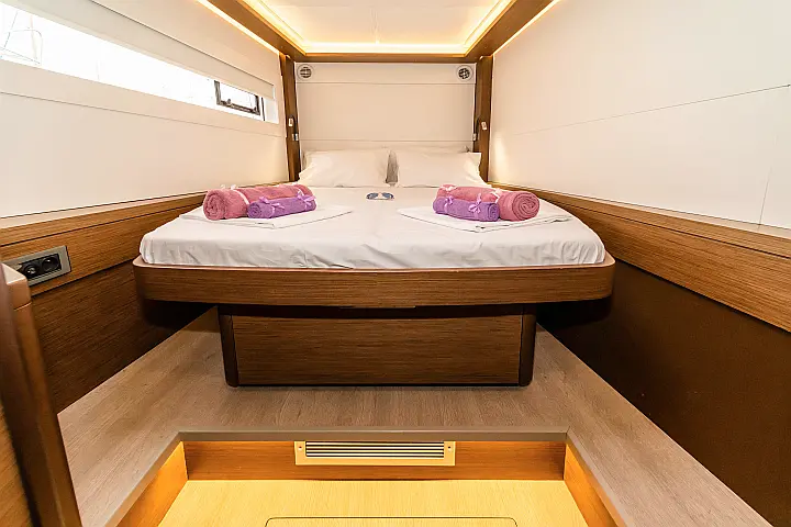 Lagoon 46 A/C & GEN & WM - 