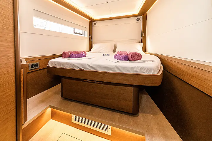 Lagoon 46 A/C & GEN & WM - 