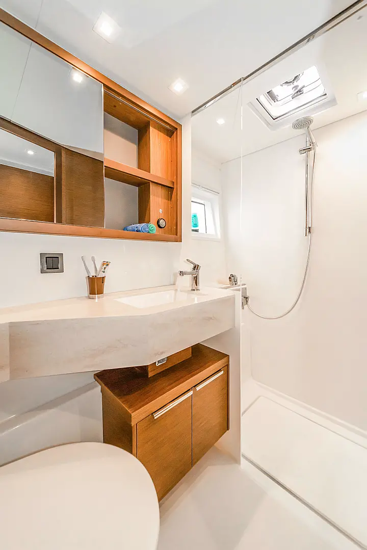 Lagoon 46 A/C & GEN & WM - 