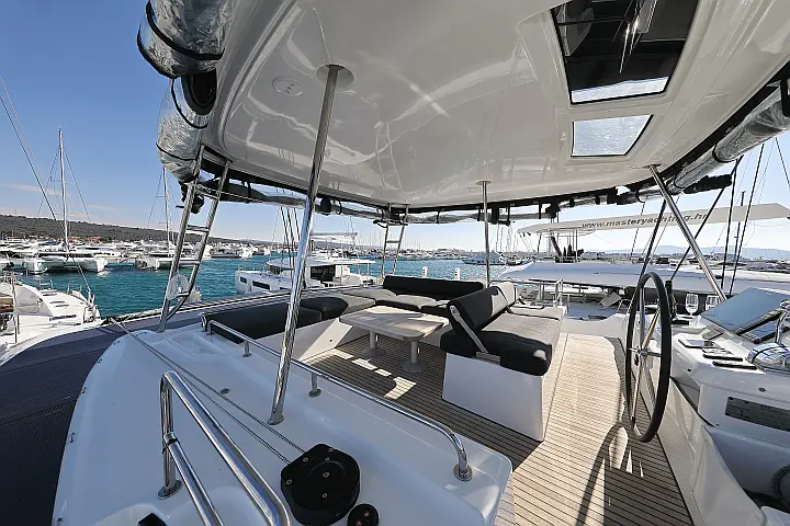 Lagoon 51 - owner version - 